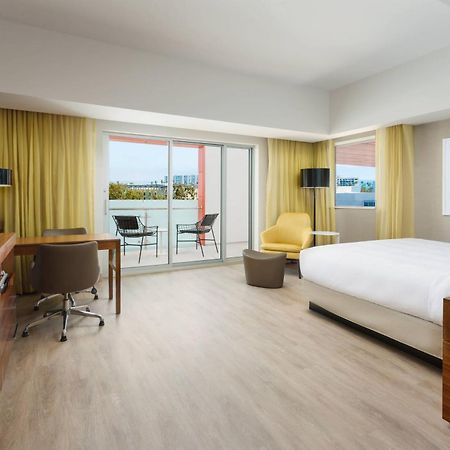 Courtyard By Marriott Santa Monica Hotel Eksteriør billede