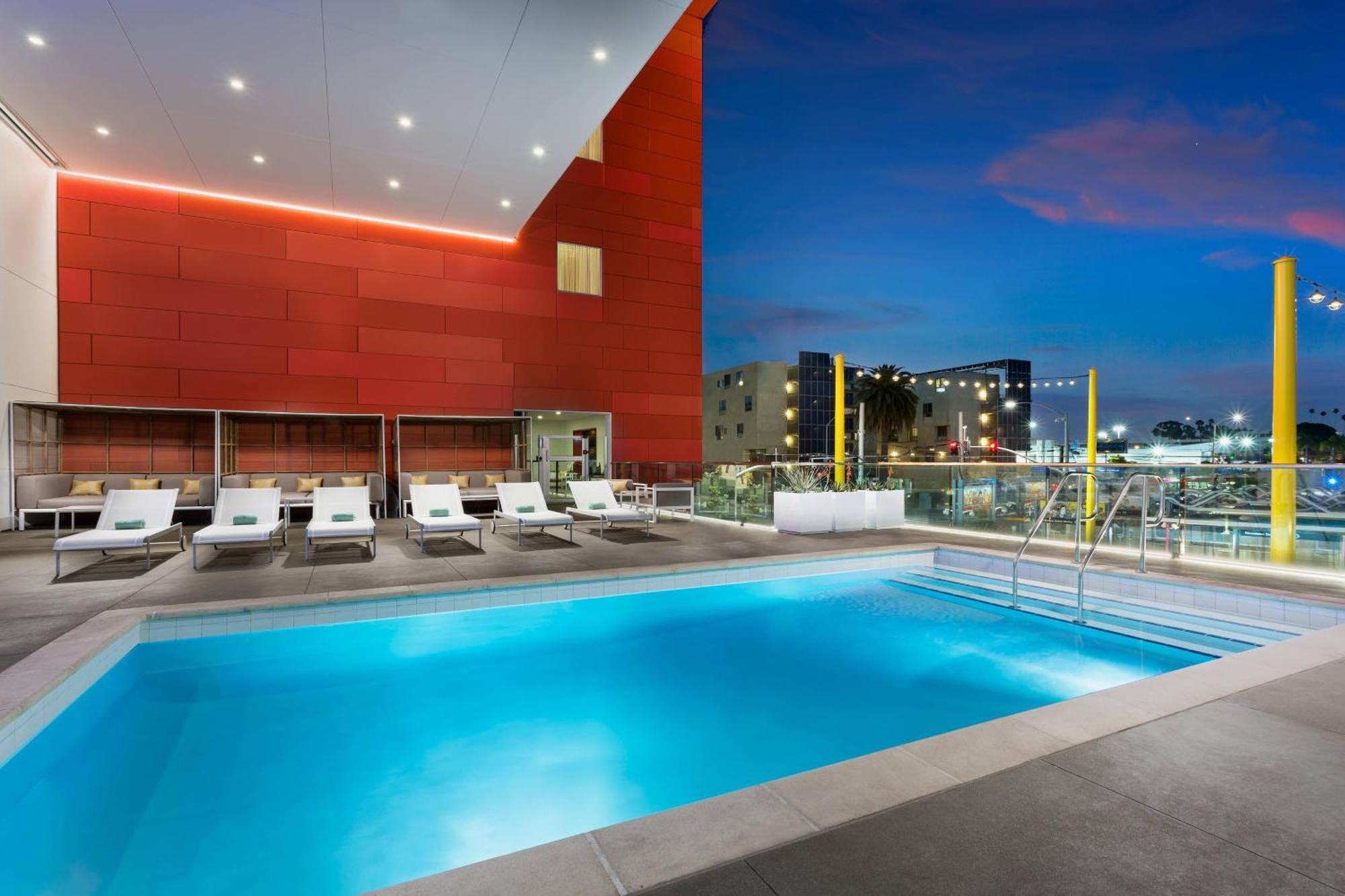 Courtyard By Marriott Santa Monica Hotel Eksteriør billede