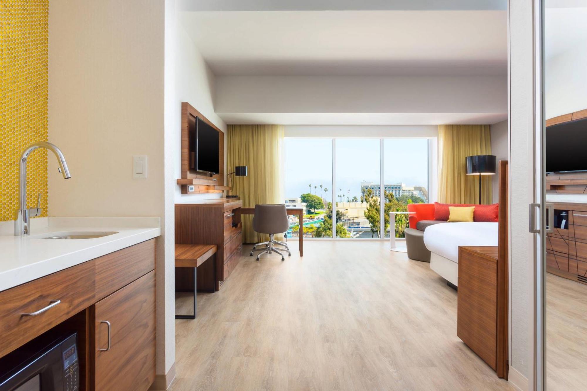 Courtyard By Marriott Santa Monica Hotel Eksteriør billede